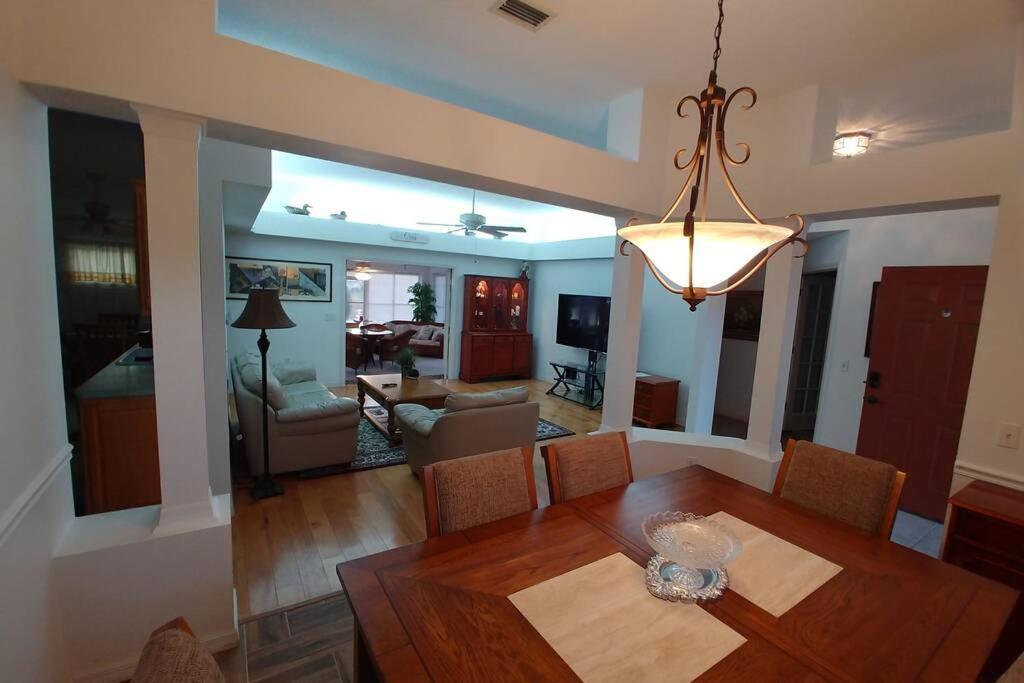 Craig House With Heated Pool On Small Lake Bradenton Exterior foto
