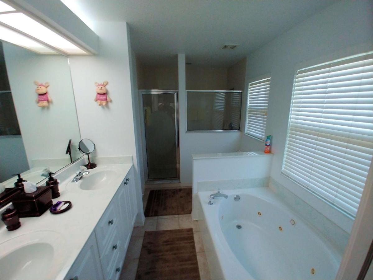 Craig House With Heated Pool On Small Lake Bradenton Exterior foto