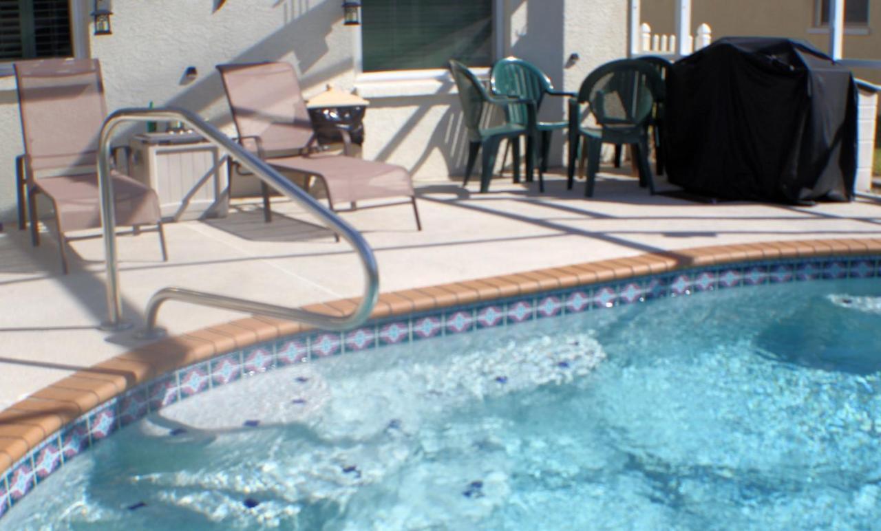 Craig House With Heated Pool On Small Lake Bradenton Exterior foto